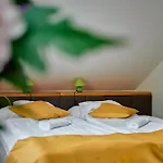 Oeko-park Panzio, Es Rendezvenykoezpont 3*