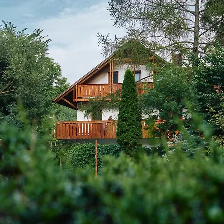 Oeko-park Panzio, Es Rendezvenykoezpont 3*