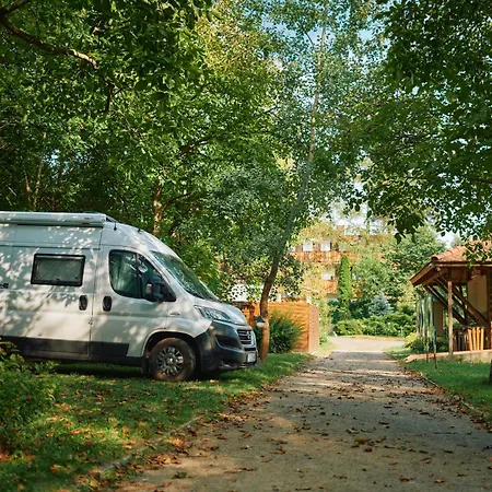 Oeko-park Panzio, Es Rendezvenykoezpont Szarvasko