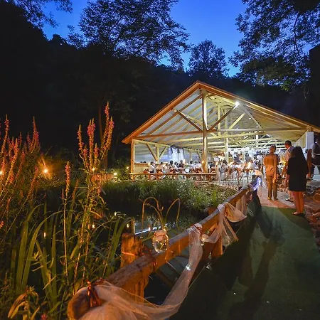 Holiday park Oeko-park Panzio, Es Rendezvenykoezpont Szarvasko