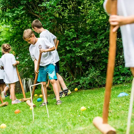 Oeko-park Panzio, Es Rendezvenykoezpont 3*