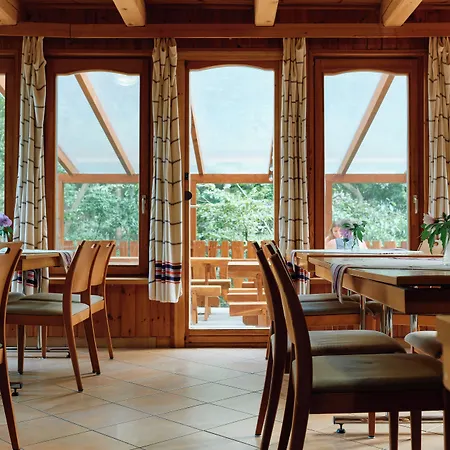 Oeko-park Panzio, Es Rendezvenykoezpont 3* Szarvaskő